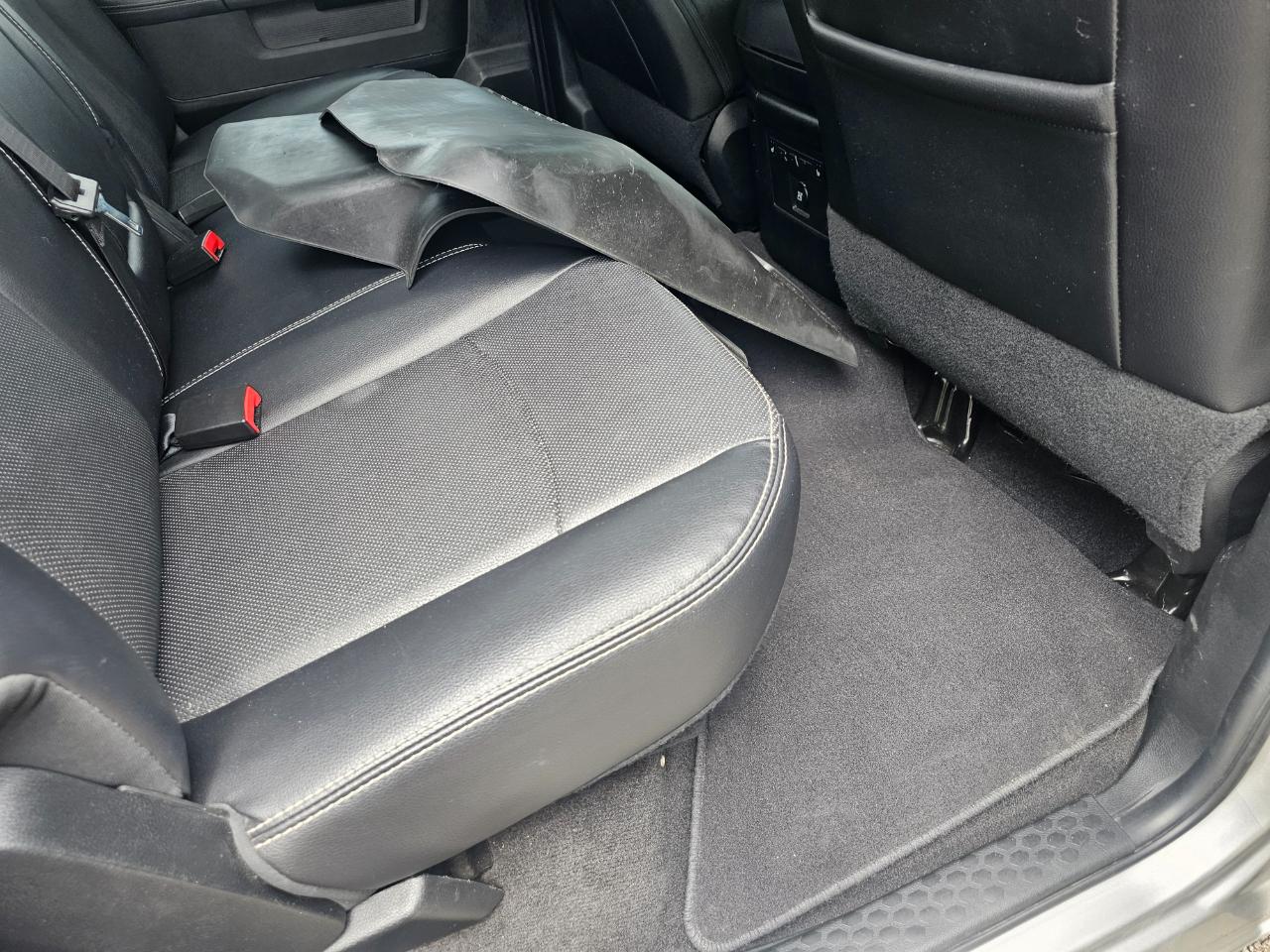 RAM 1500 Laramie 4x4 Crew Cab 5'7" Box 2017