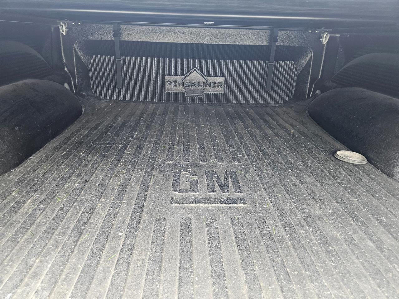 RAM 1500 Laramie 4x4 Crew Cab 5'7" Box 2017