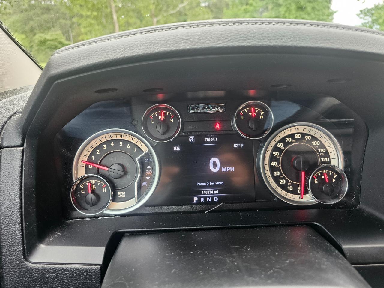 RAM 1500 Laramie 4x4 Crew Cab 5'7" Box 2017