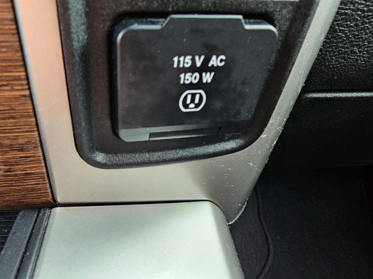 RAM 1500 Laramie 4x4 Crew Cab 5'7" Box 2017