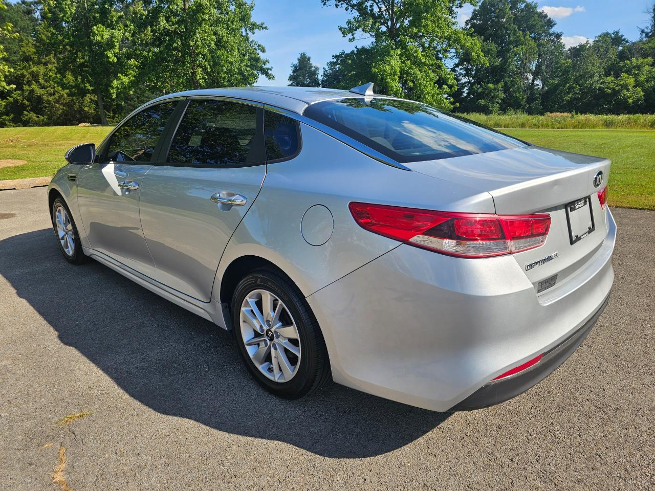 Kia Optima 4dr Sdn LX 2016