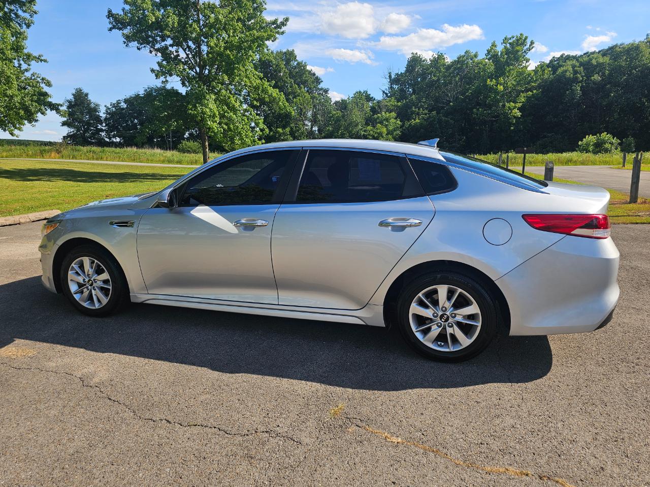 Kia Optima 4dr Sdn LX 2016