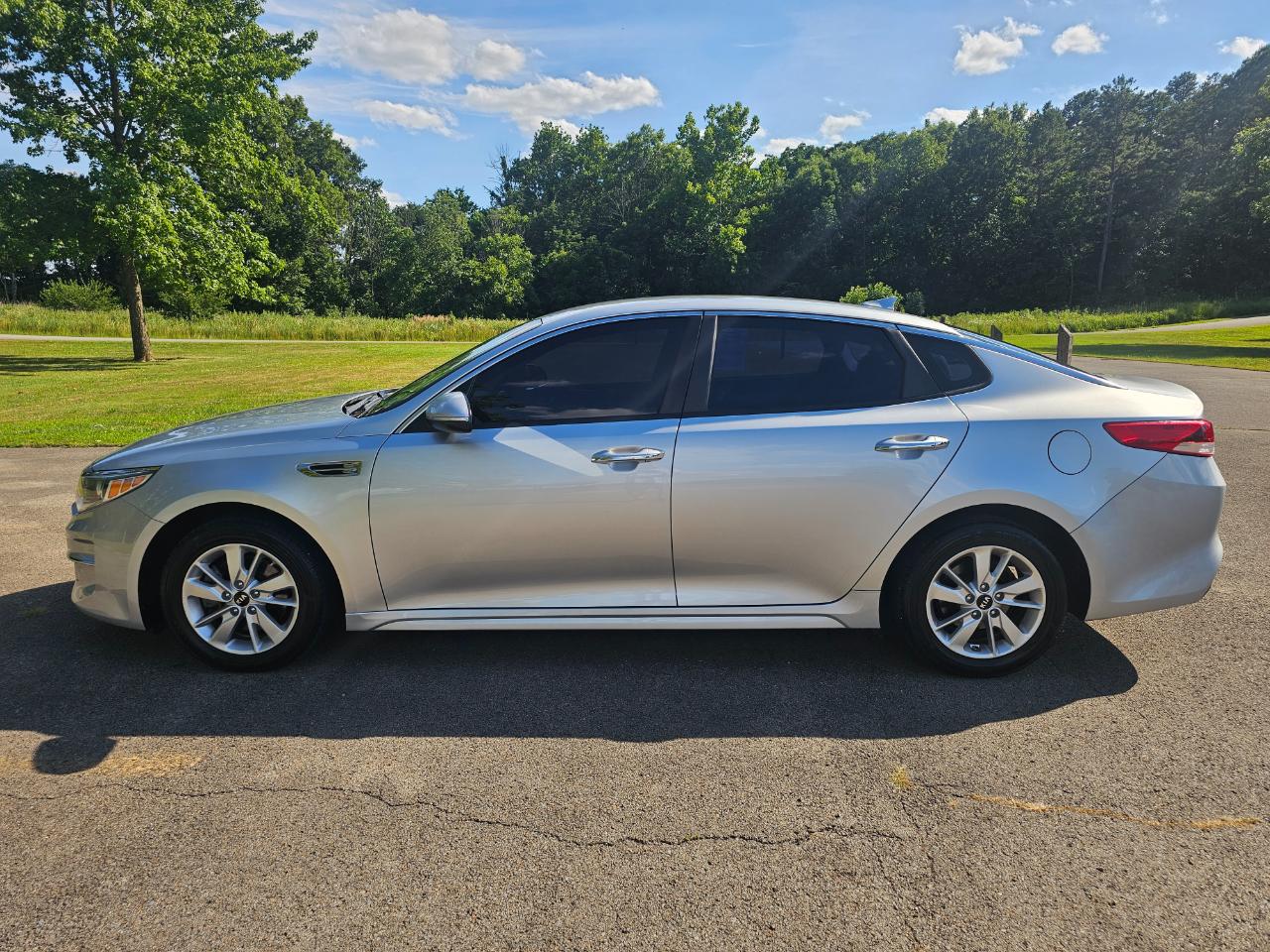 Kia Optima 4dr Sdn LX 2016