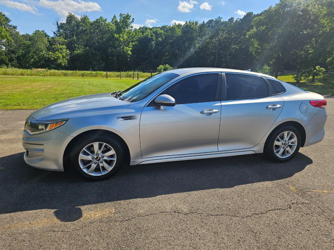Kia Optima 4dr Sdn LX 2016
