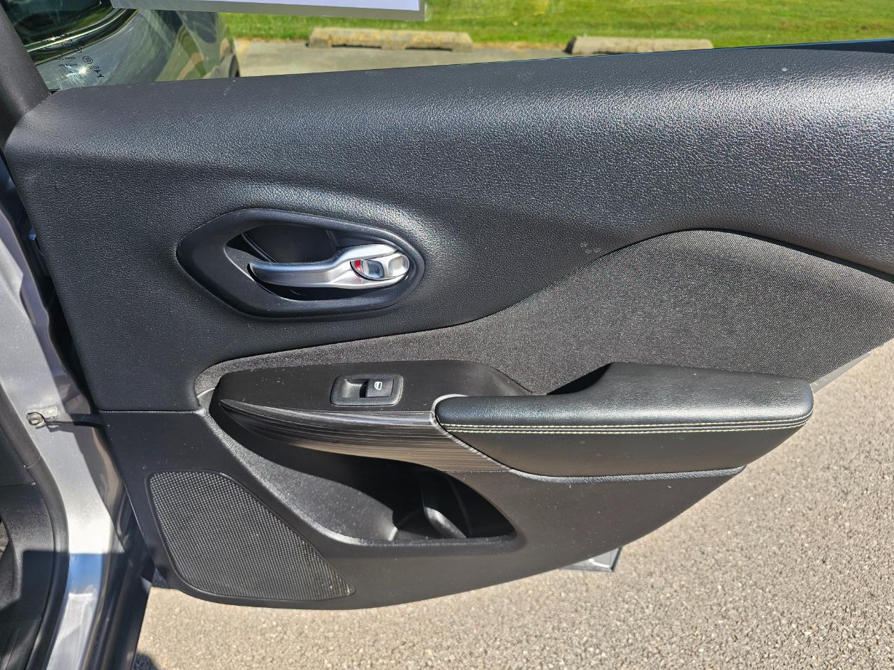 Jeep Cherokee FWD 4dr Latitude 2014