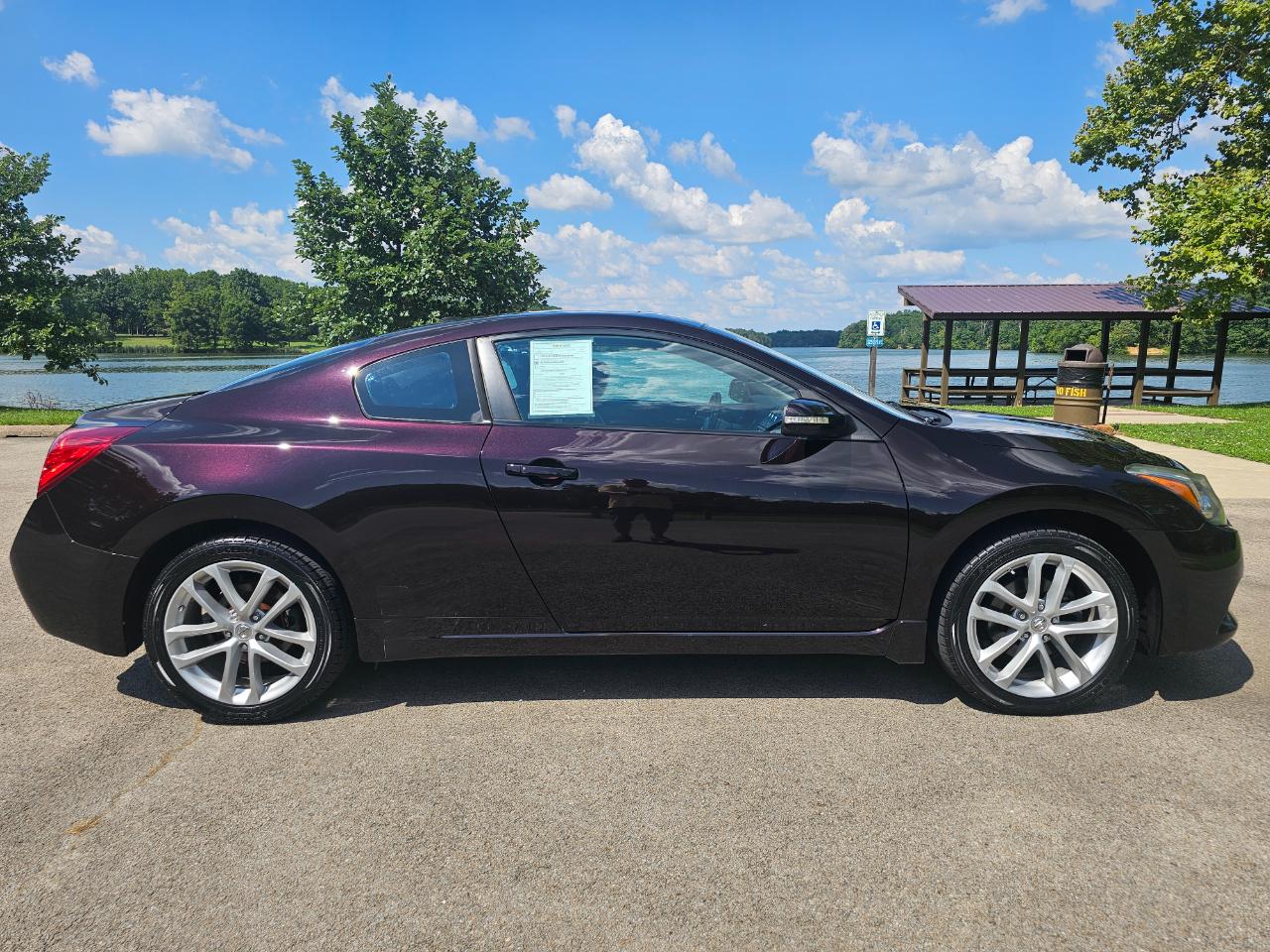 Nissan Altima 2dr Cpe V6 Manual 3.5 SR 2012
