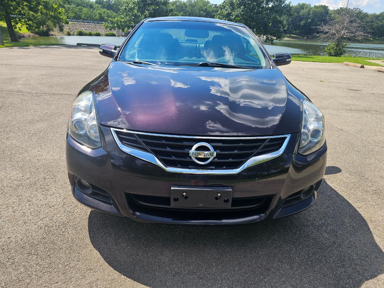Nissan Altima 2dr Cpe V6 Manual 3.5 SR 2012