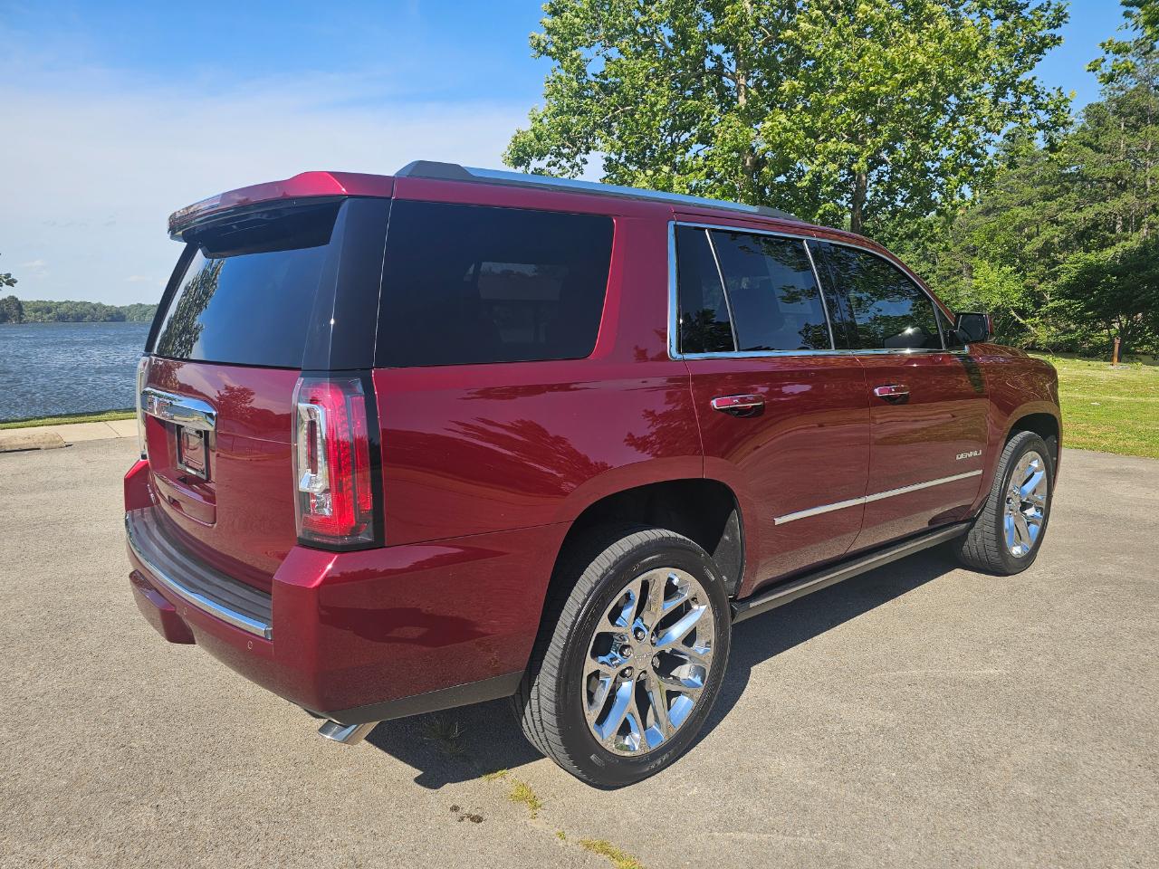 GMC Yukon 4WD 4dr Denali 2017
