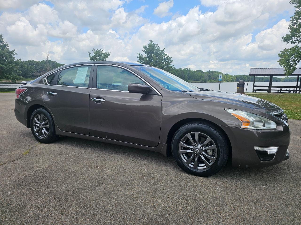 Nissan Altima 4dr Sdn I4 2.5 S 2015