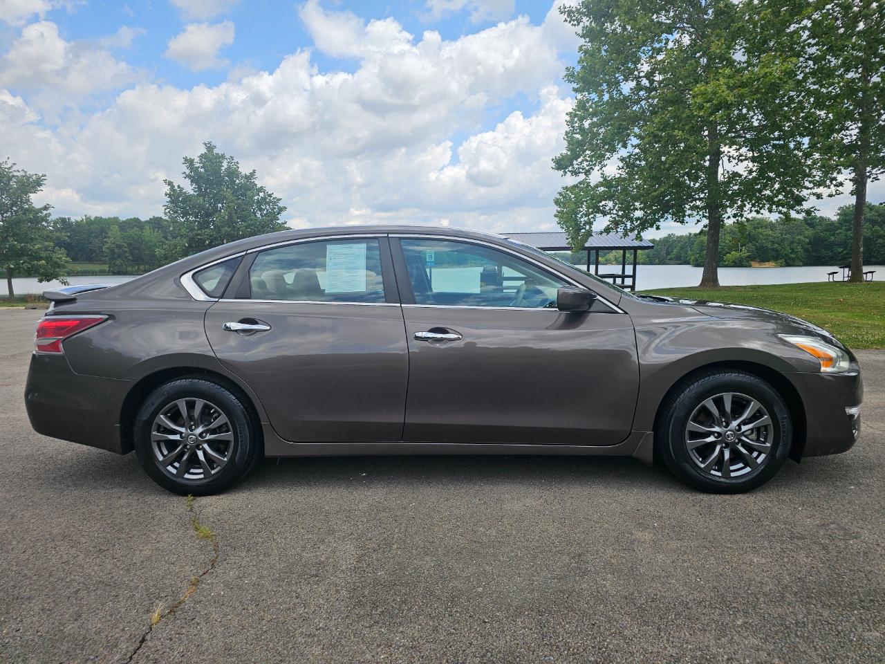 Nissan Altima 4dr Sdn I4 2.5 S 2015