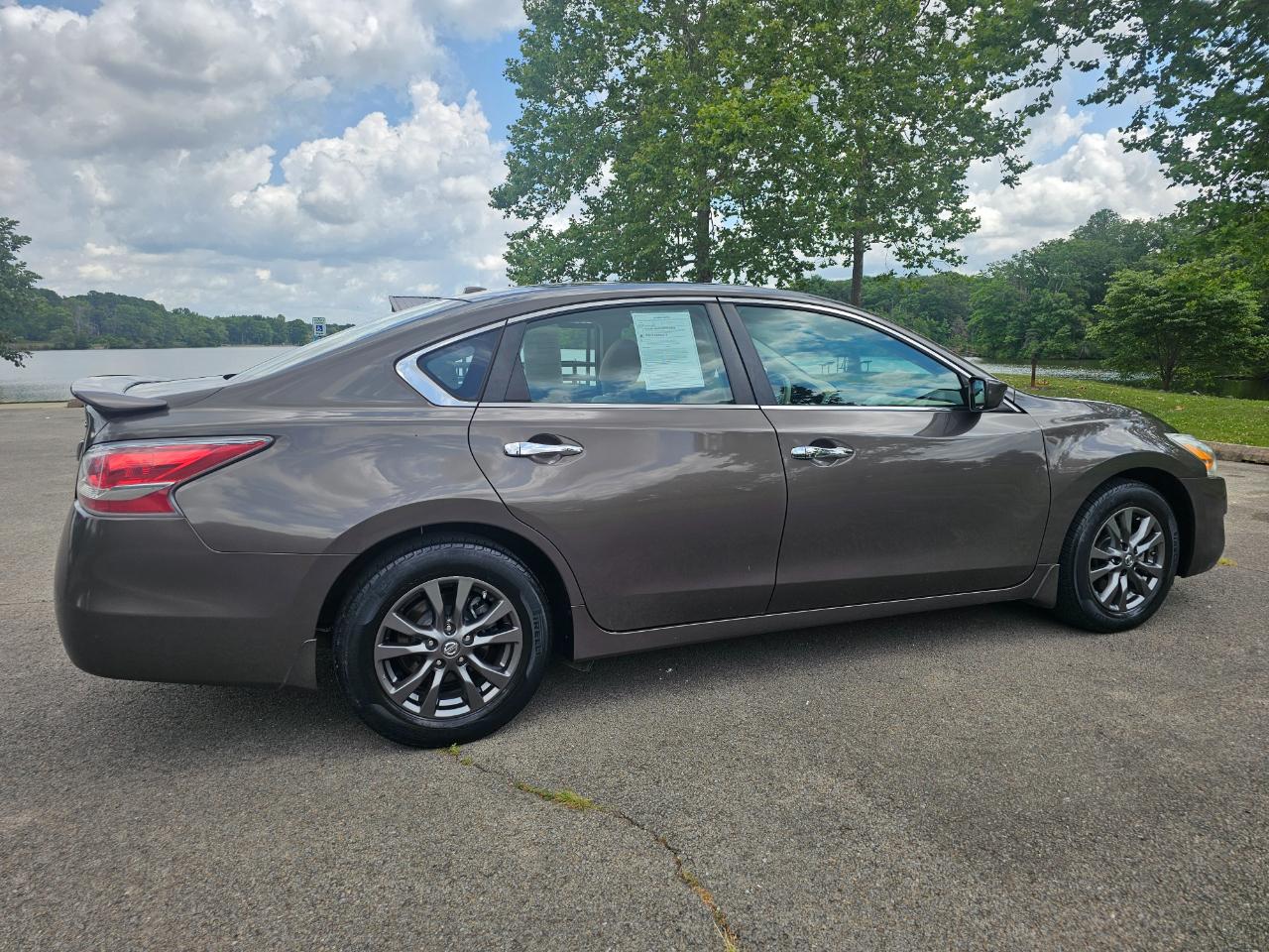 Nissan Altima 4dr Sdn I4 2.5 S 2015
