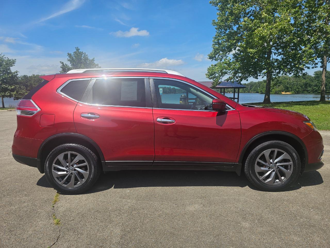 Nissan Rogue AWD 4dr SL 2016