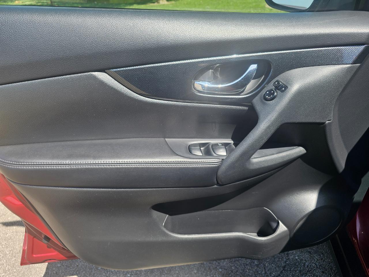 Nissan Rogue AWD 4dr SL 2016