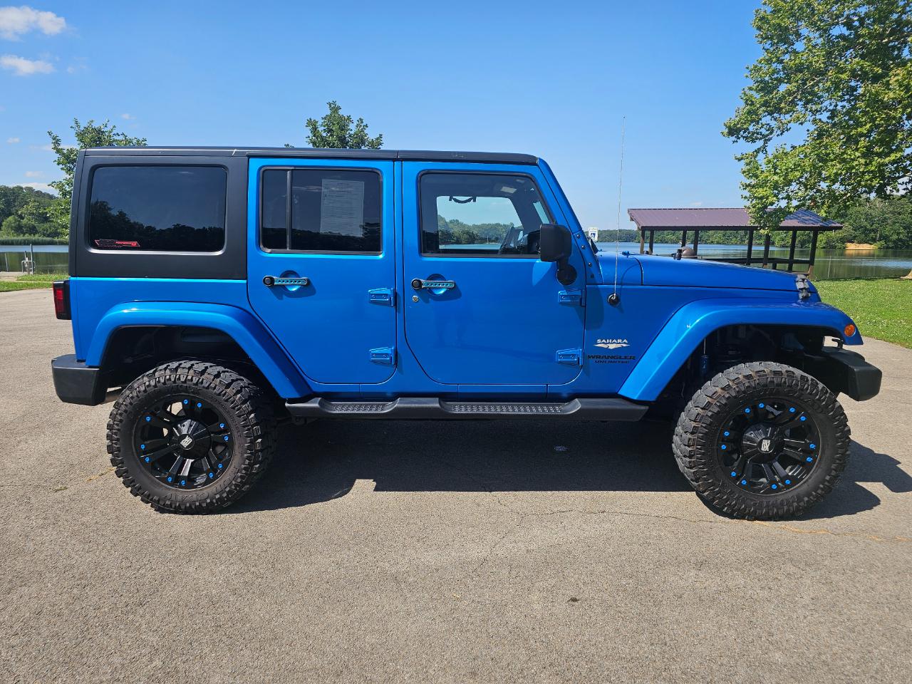 Jeep Wrangler Unlimited 4WD 4dr Sahara 2015