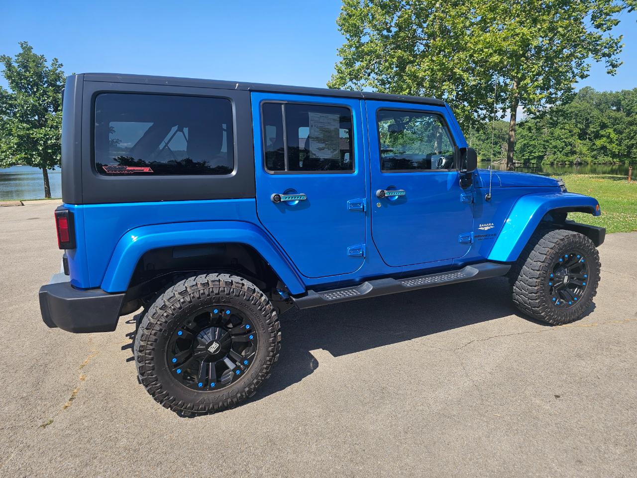 Jeep Wrangler Unlimited 4WD 4dr Sahara 2015