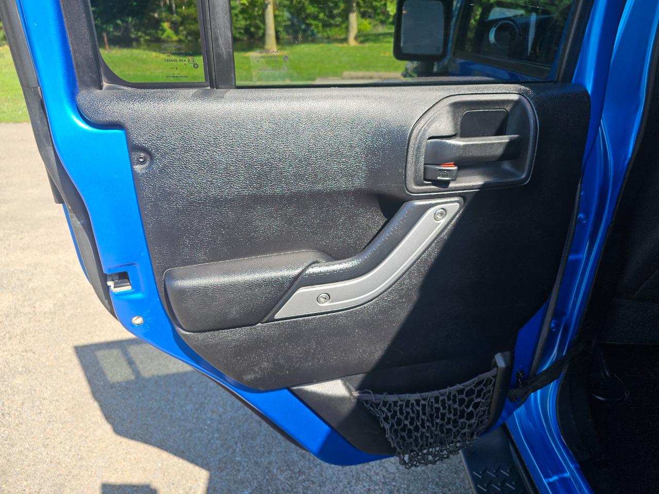 Jeep Wrangler Unlimited 4WD 4dr Sahara 2015