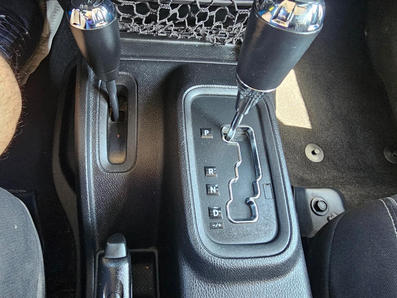 Jeep Wrangler Unlimited 4WD 4dr Sahara 2015