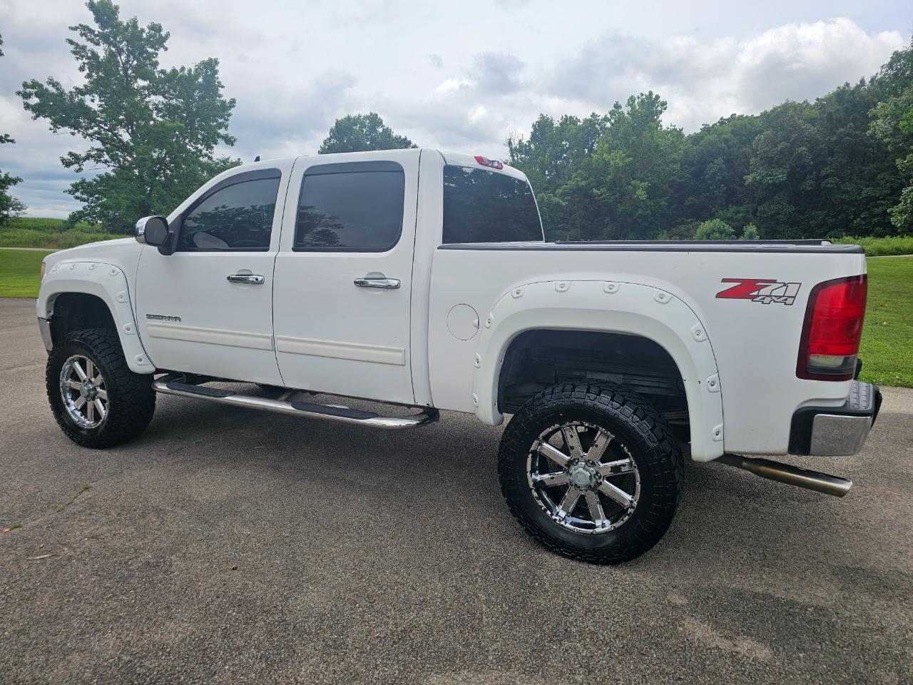 GMC Sierra 1500 4WD Crew Cab 143.5" SLE 2011