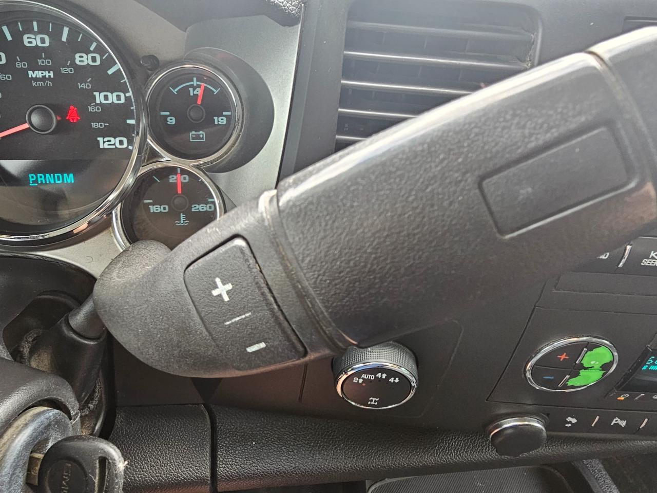 GMC Sierra 1500 4WD Crew Cab 143.5" SLE 2011