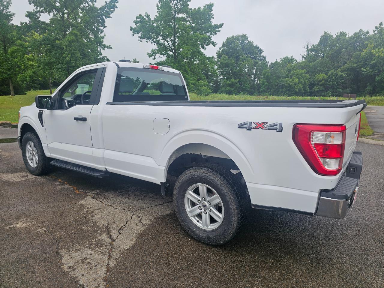Ford F-150 4WD Reg Cab 141" XL 2021
