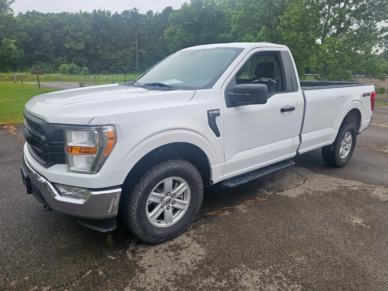 Ford F-150 4WD Reg Cab 141" XL 2021