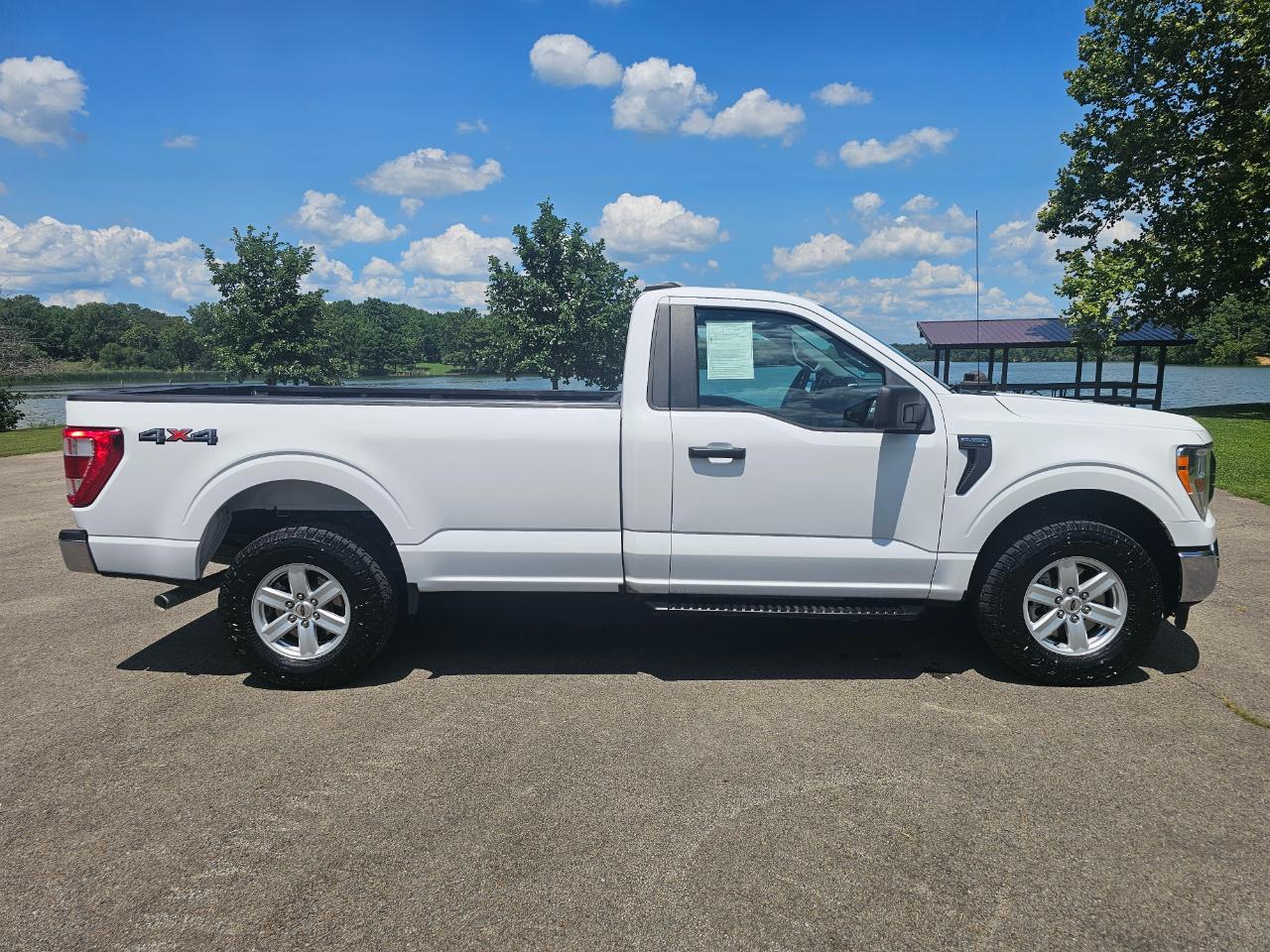 Ford F-150 4WD Reg Cab 141" XL 2021