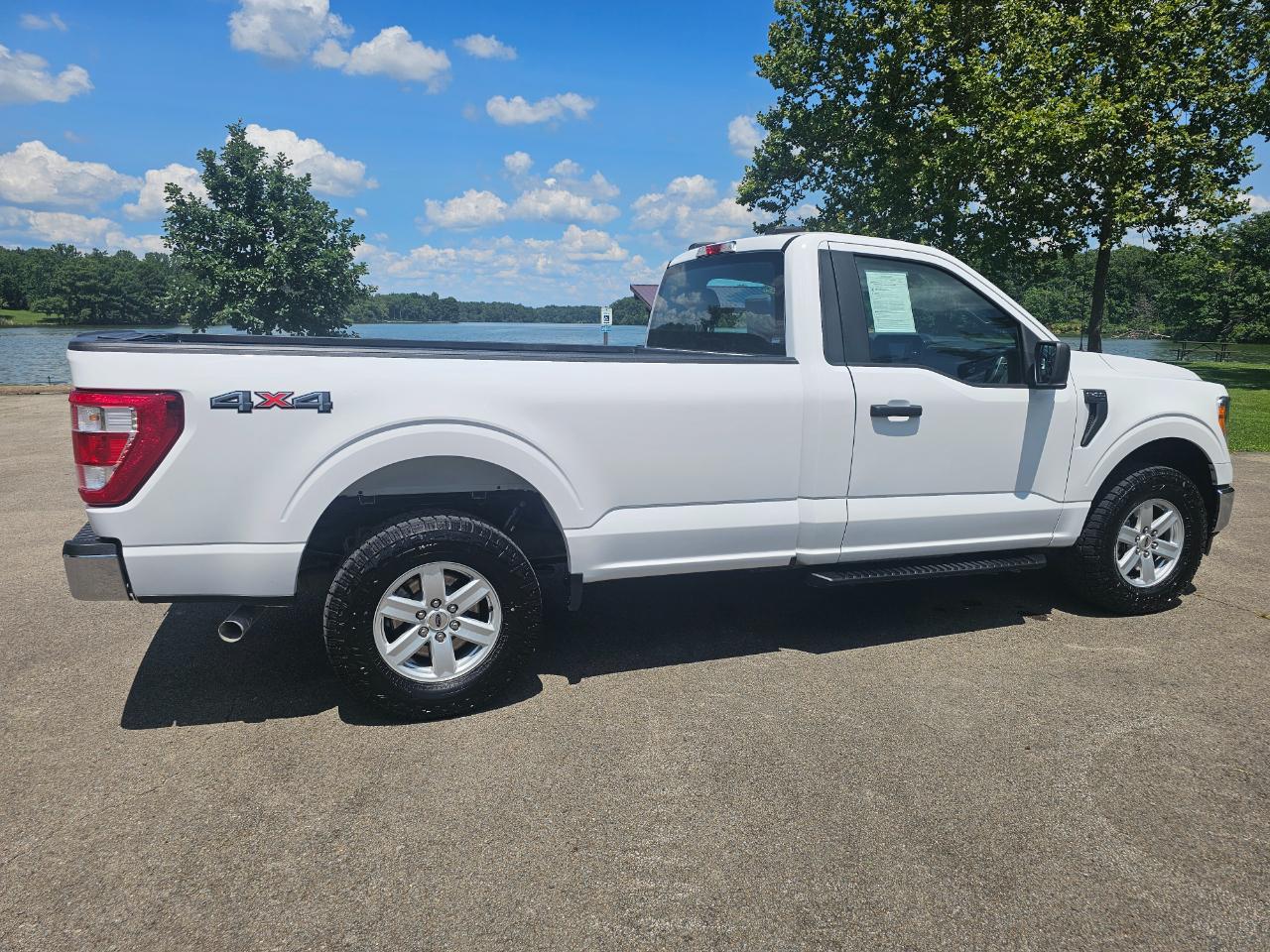 Ford F-150 4WD Reg Cab 141" XL 2021