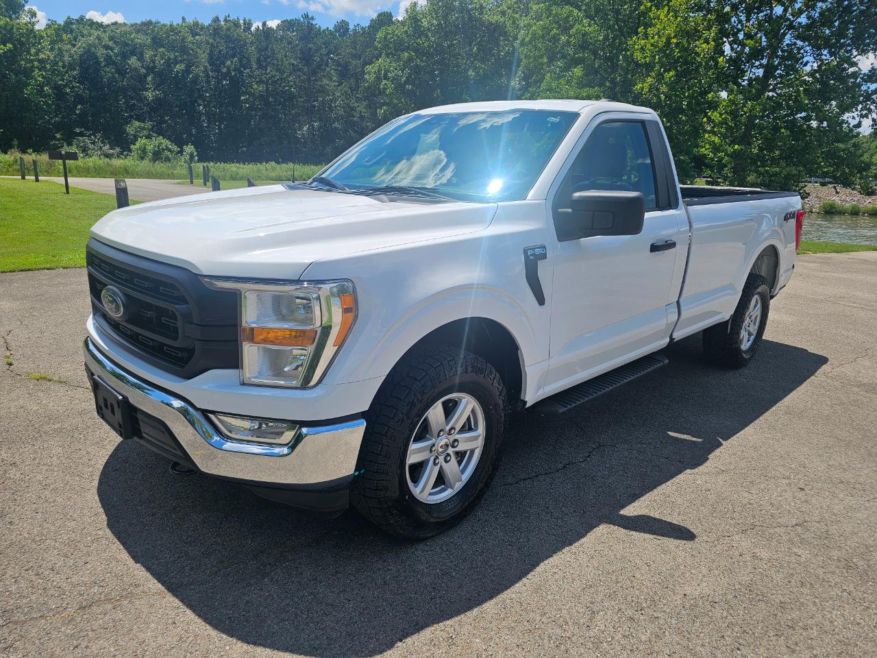 Ford F-150 4WD Reg Cab 141" XL 2021