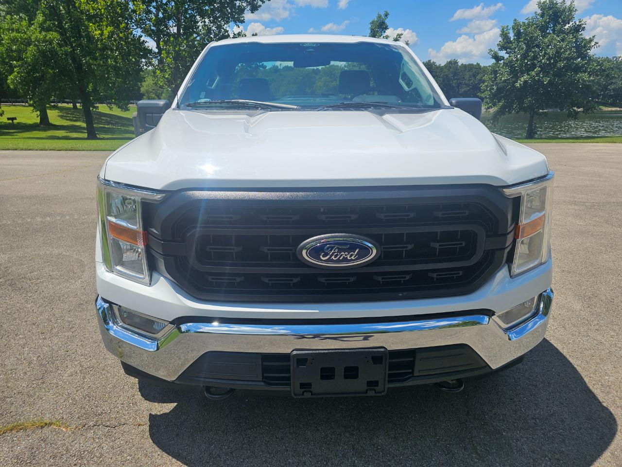 Ford F-150 4WD Reg Cab 141" XL 2021