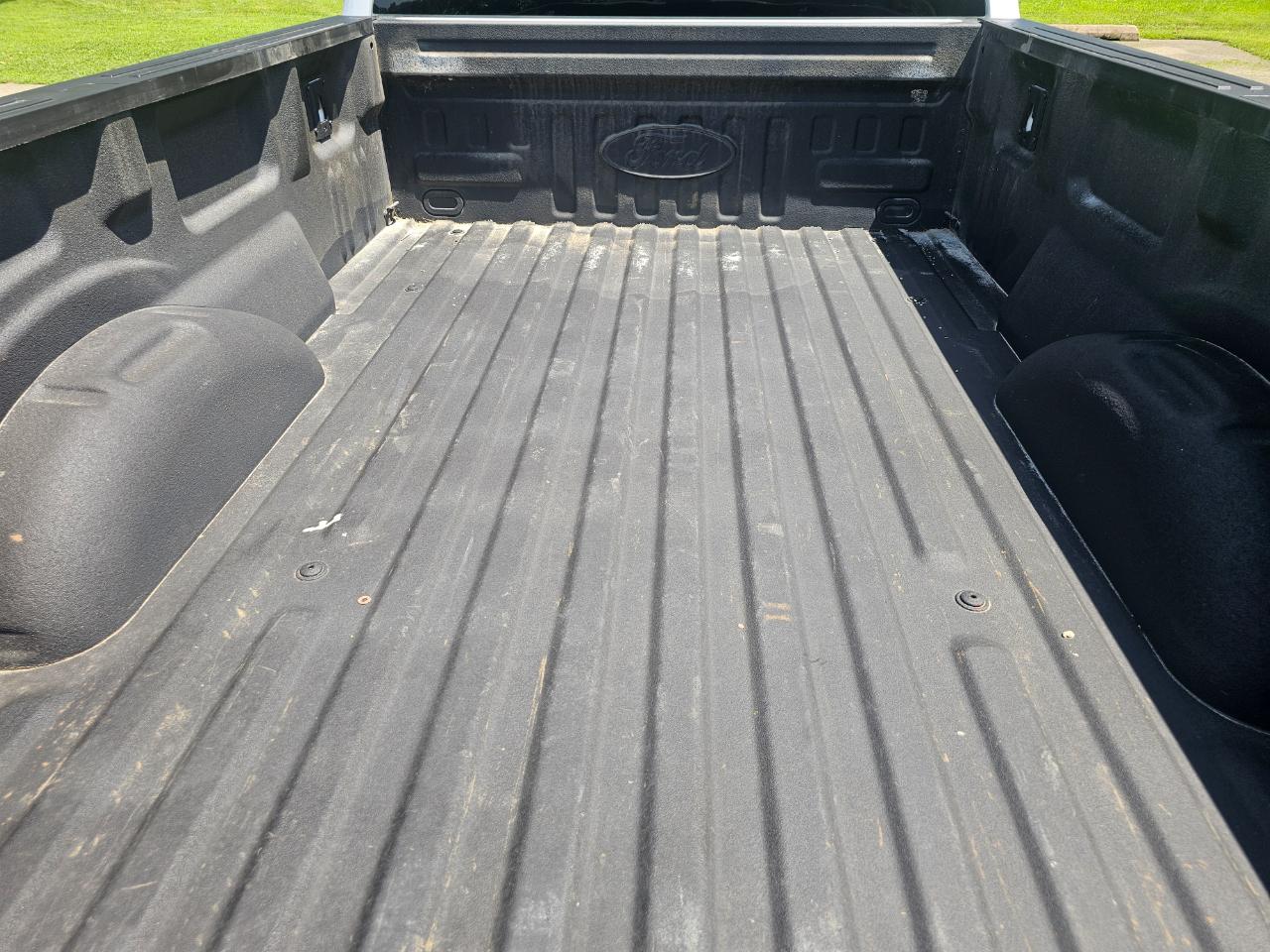 Ford F-150 4WD Reg Cab 141" XL 2021