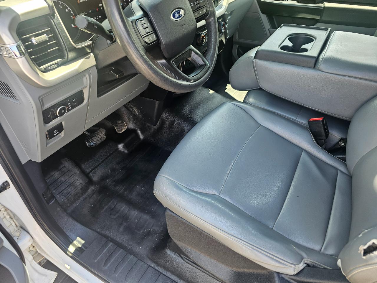 Ford F-150 4WD Reg Cab 141" XL 2021