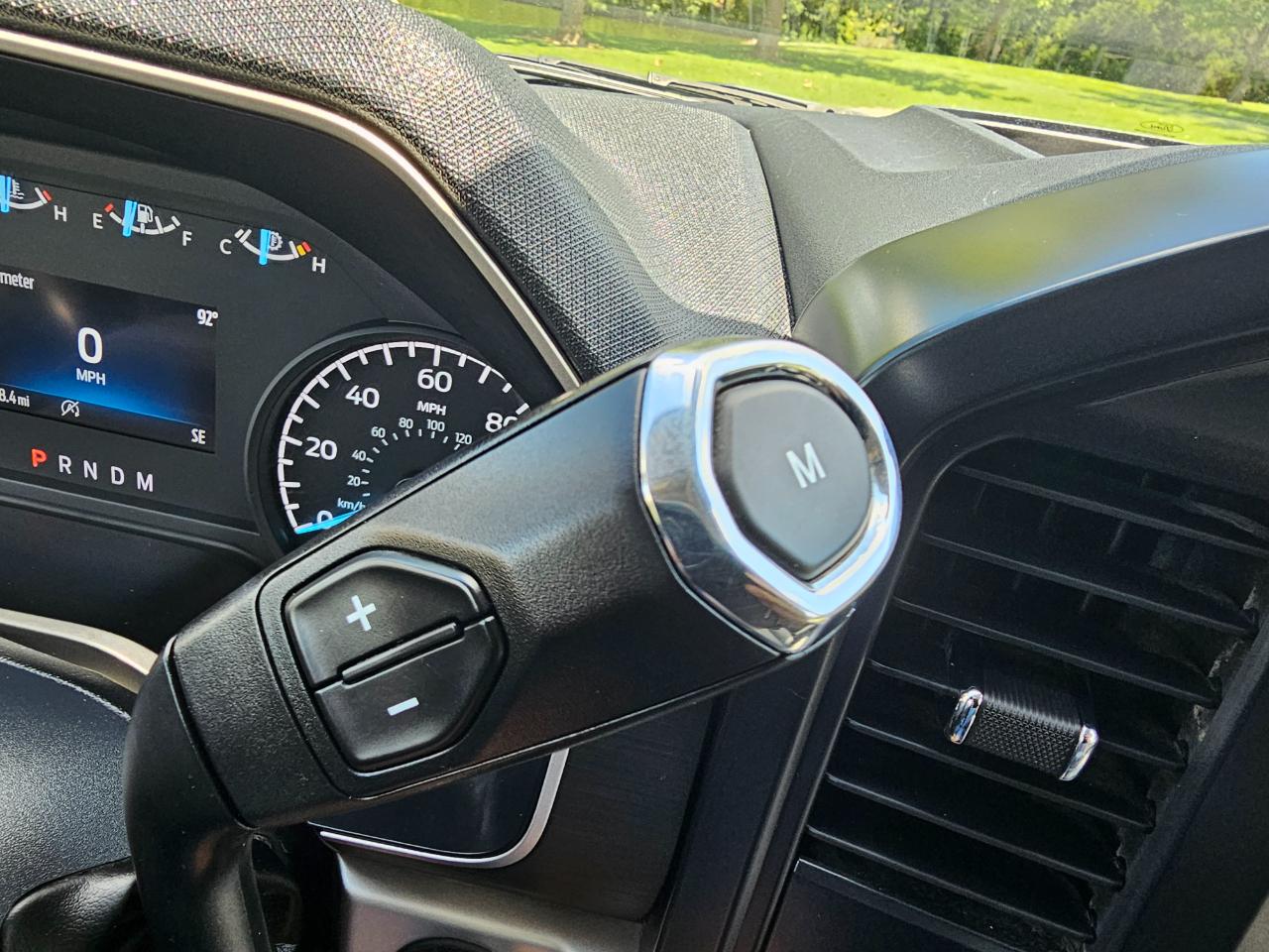 Ford F-150 4WD Reg Cab 141" XL 2021