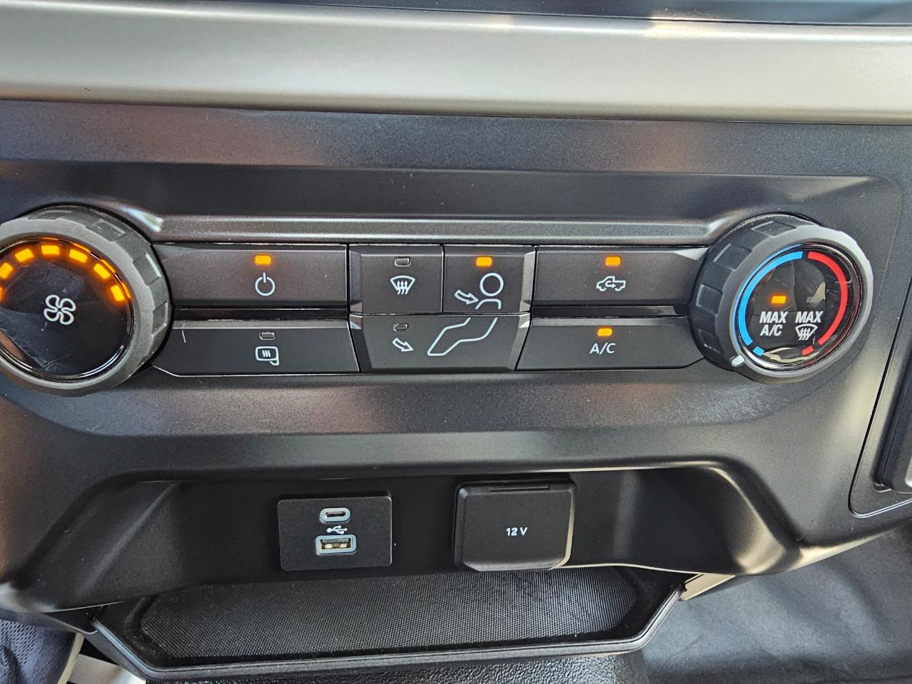 Ford F-150 4WD Reg Cab 141" XL 2021