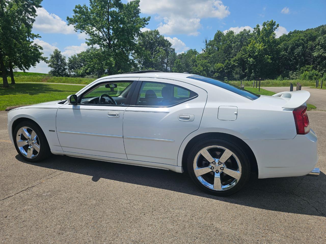 Dodge Charger 4dr Sdn R/T RWD 2010