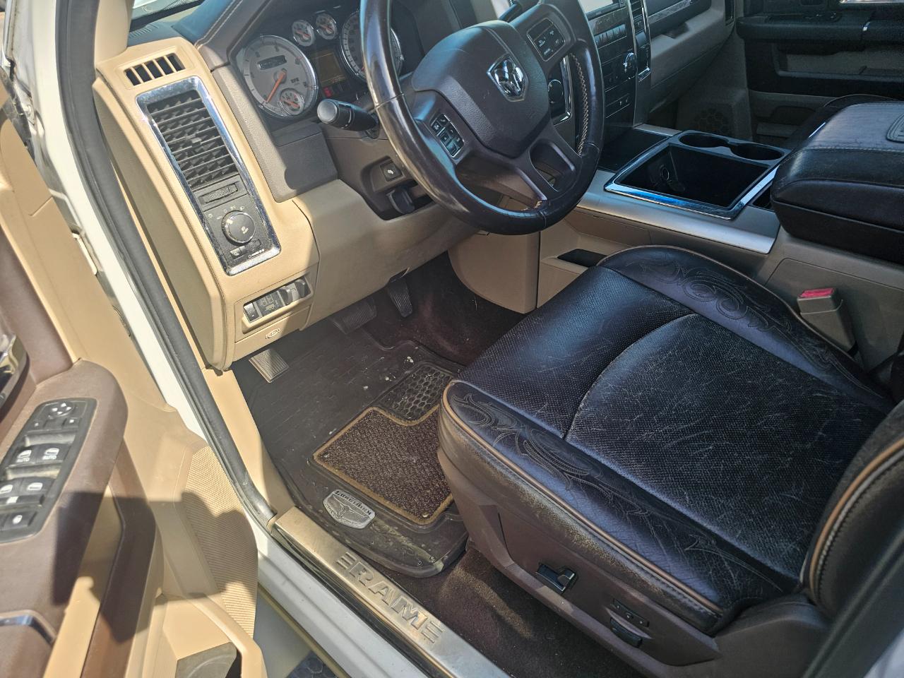 RAM 2500 4WD Crew Cab 149" Laramie Longhorn 2012