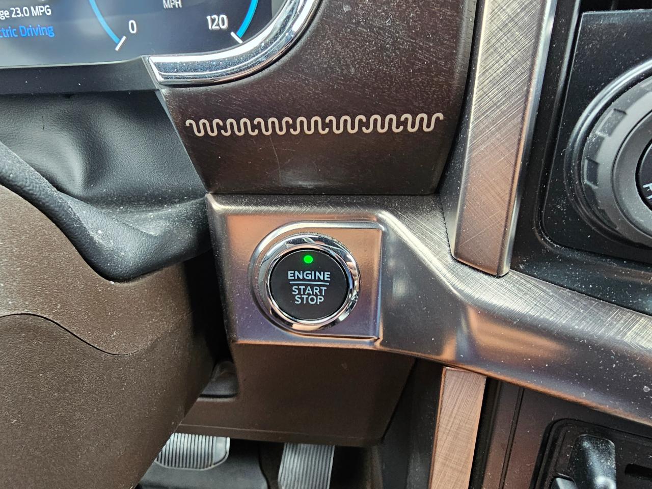 Ford F-150 King Ranch 4WD SuperCrew 5.5' Box 2023