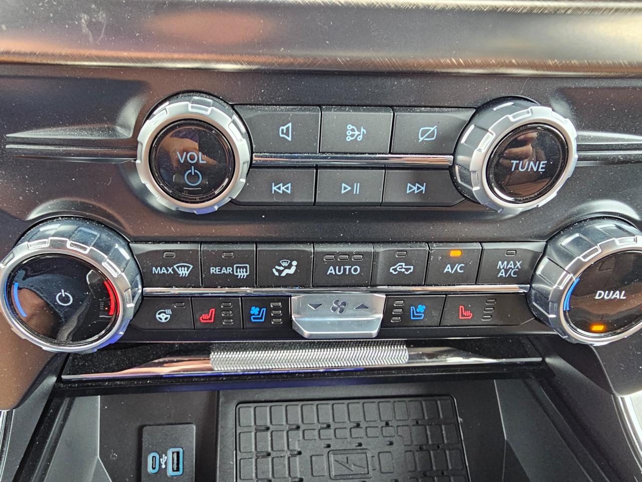 Ford F-150 King Ranch 4WD SuperCrew 5.5' Box 2023