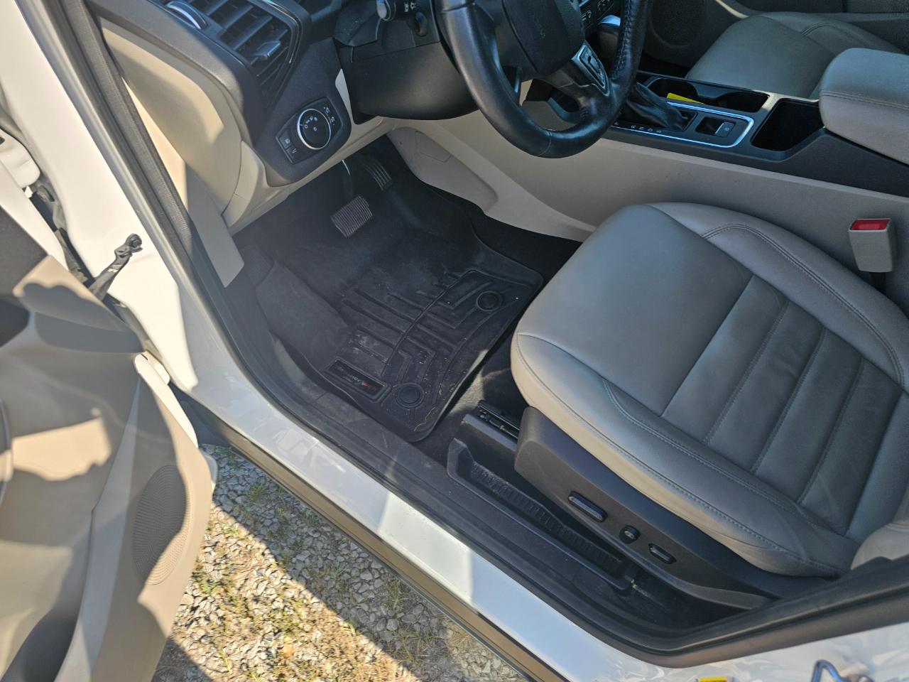 Ford Escape Titanium 4WD 2017
