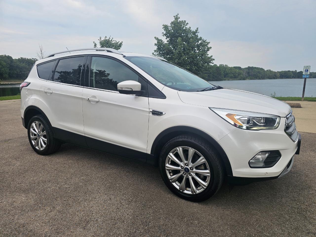 Ford Escape Titanium 4WD 2017