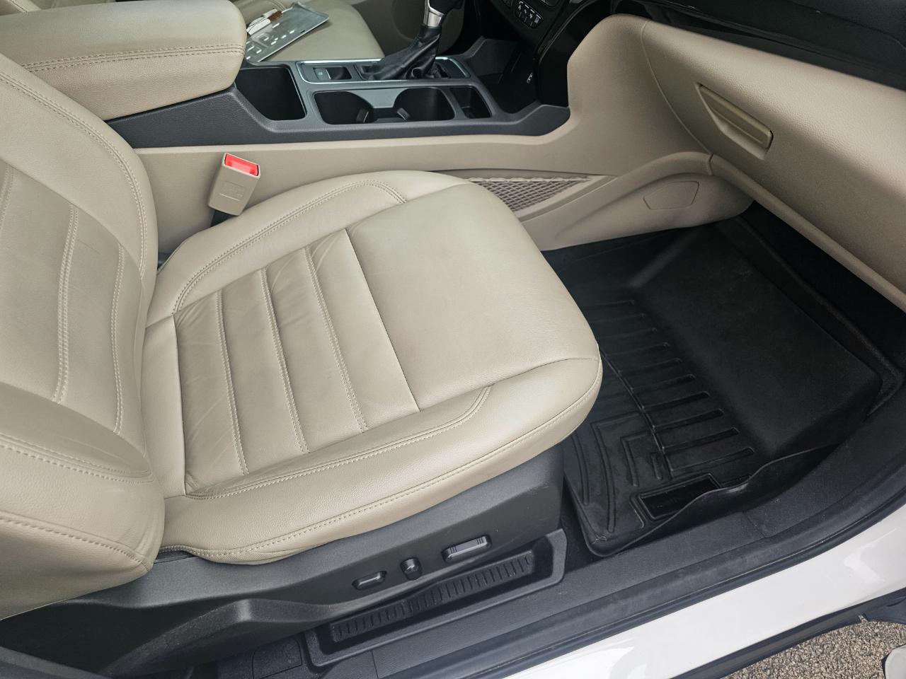 Ford Escape Titanium 4WD 2017