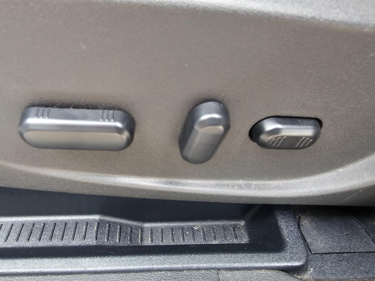 Ford Escape Titanium 4WD 2017