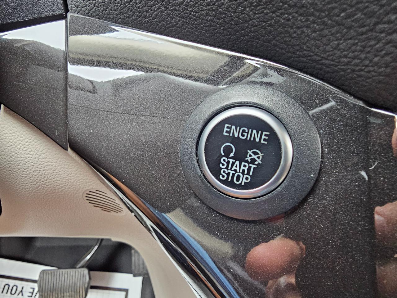 Ford Escape Titanium 4WD 2017