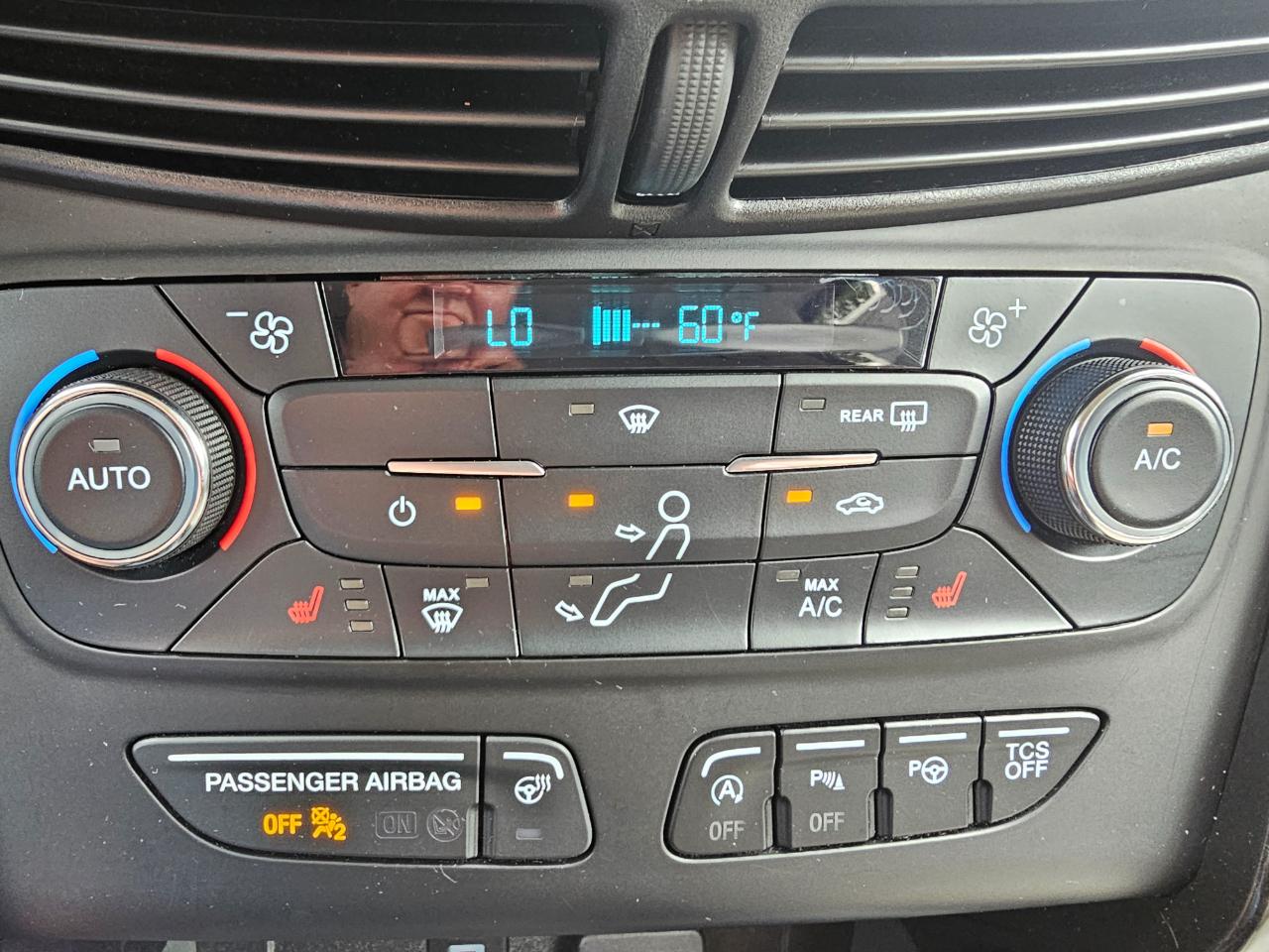 Ford Escape Titanium 4WD 2017
