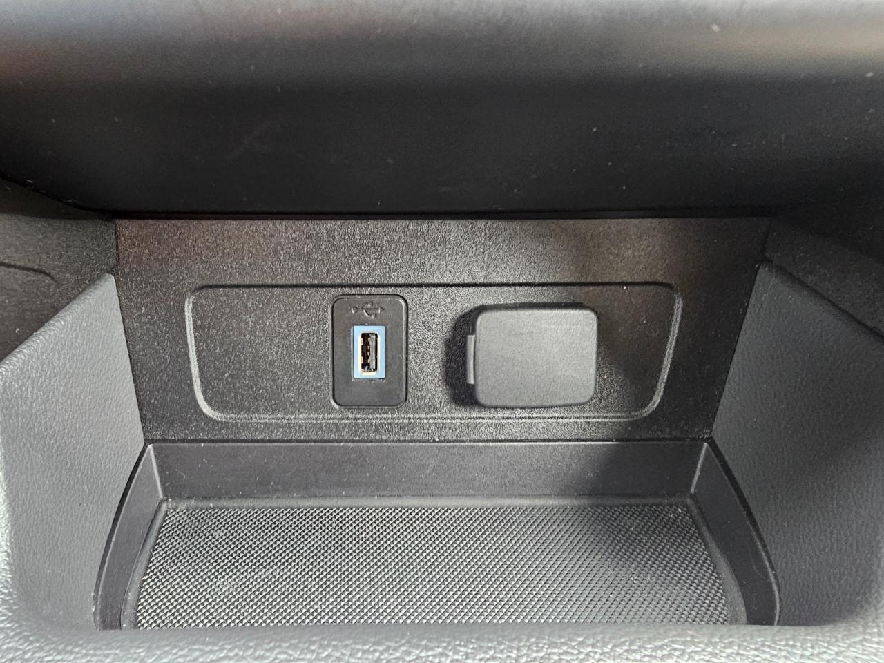 Ford Escape Titanium 4WD 2017