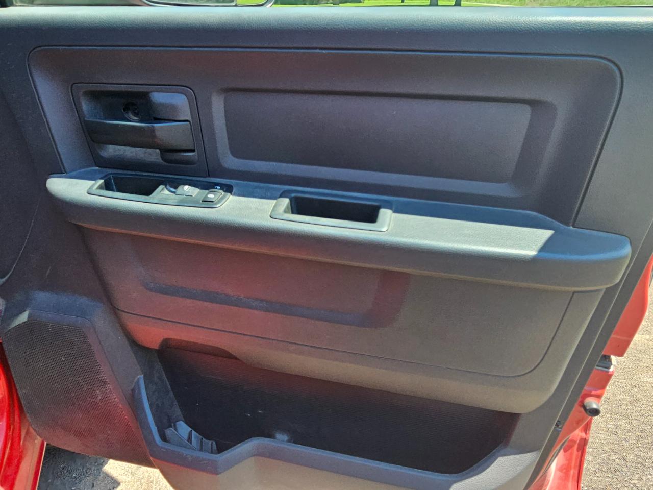 RAM 2500 4WD Crew Cab 149" ST 2011