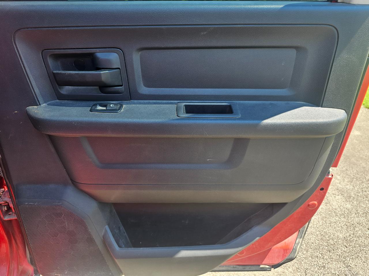 RAM 2500 4WD Crew Cab 149" ST 2011
