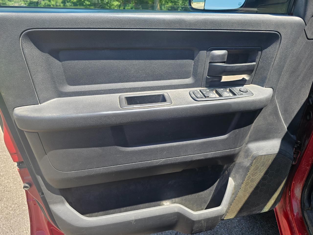 RAM 2500 4WD Crew Cab 149" ST 2011