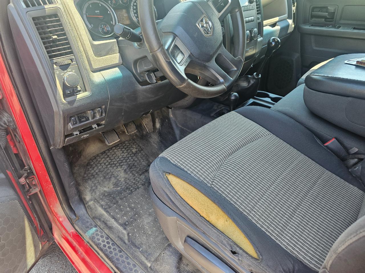 RAM 2500 4WD Crew Cab 149" ST 2011