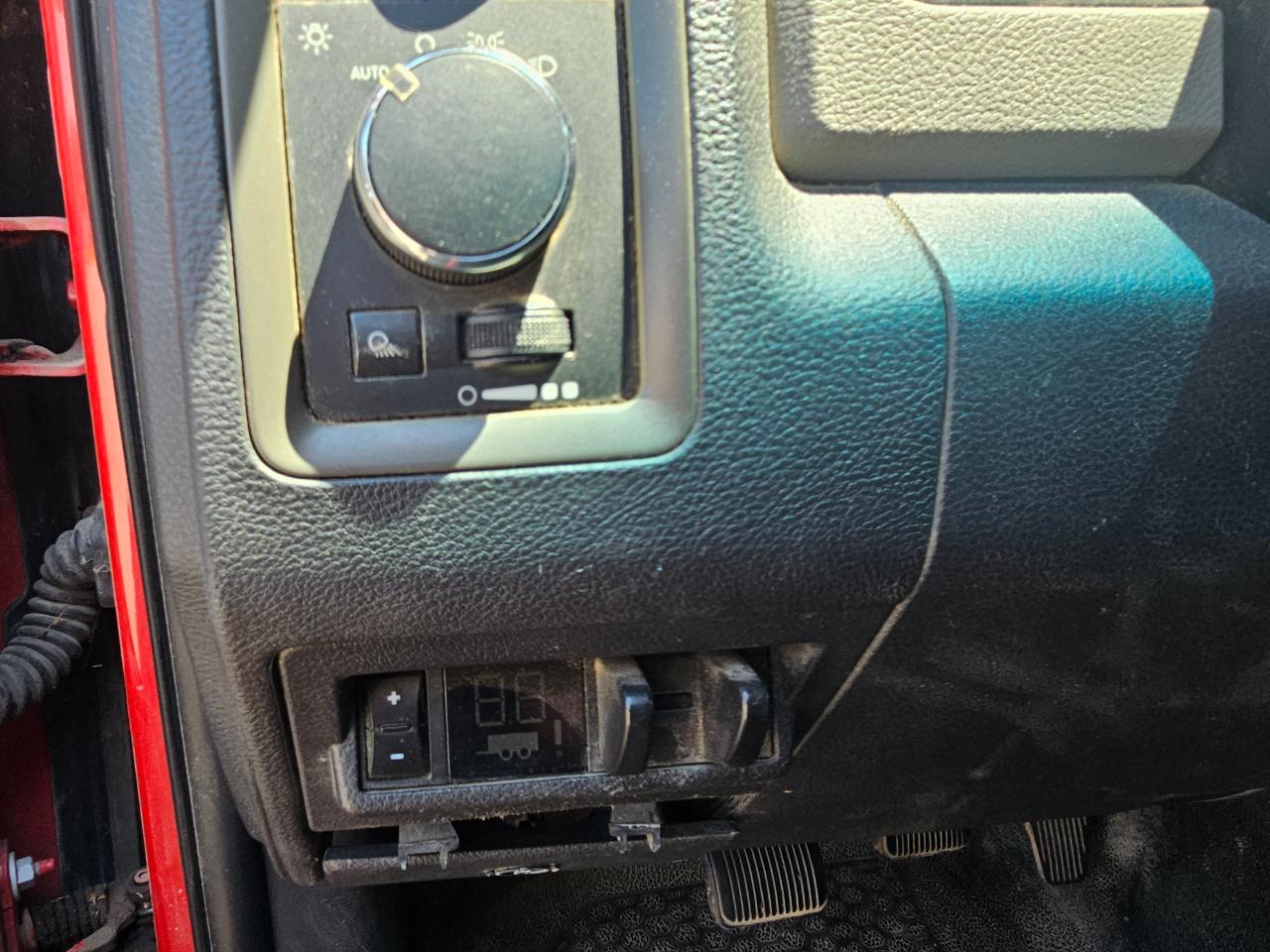 RAM 2500 4WD Crew Cab 149" ST 2011
