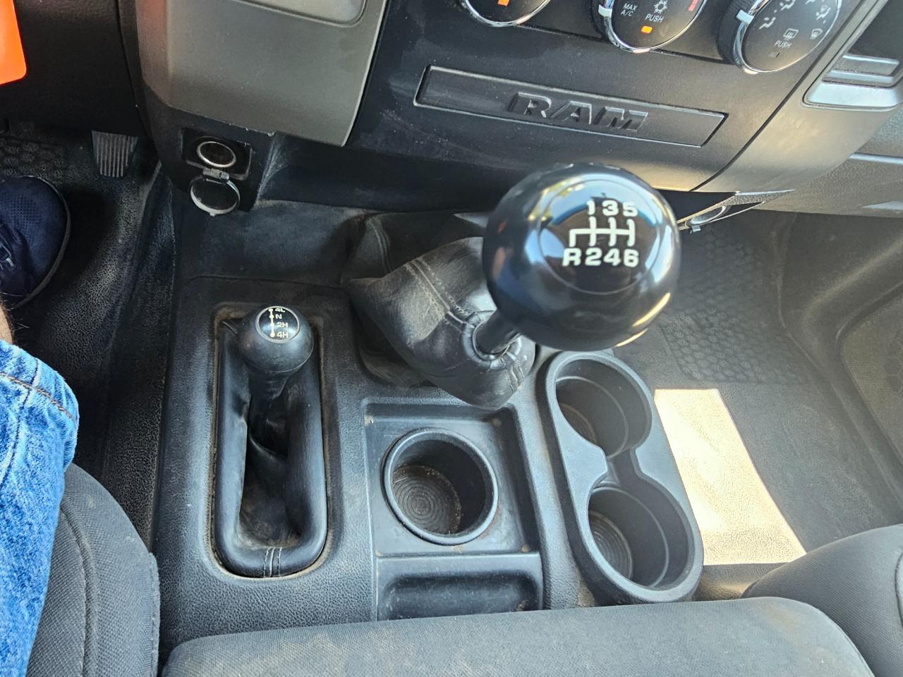 RAM 2500 4WD Crew Cab 149" ST 2011